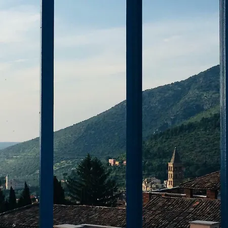 La 티볼리